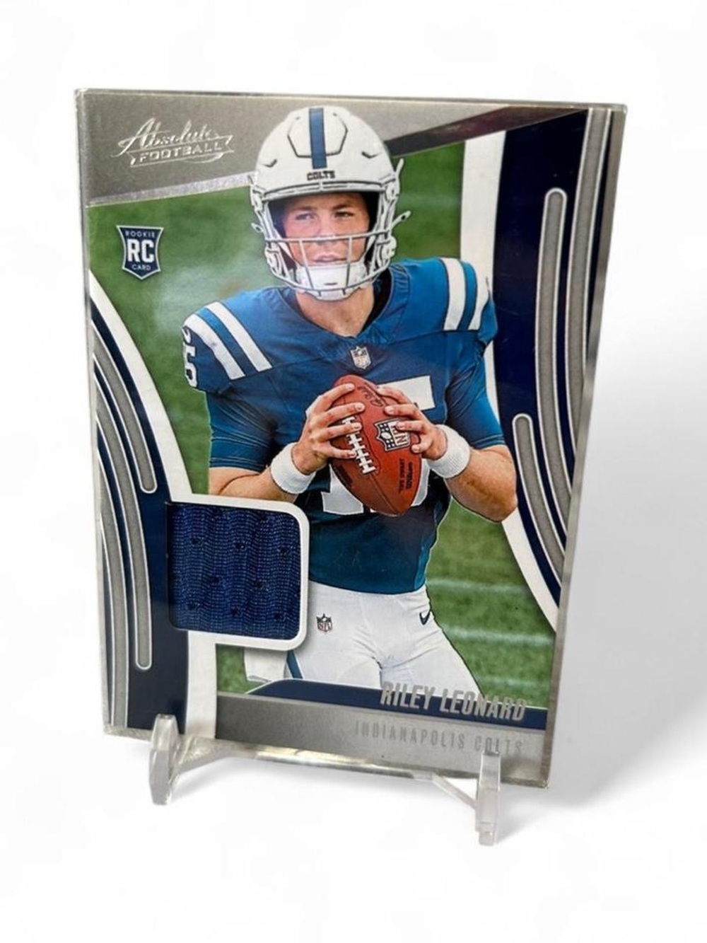 2025 Panini Absolute Rookie Materials Riley Leonard football card